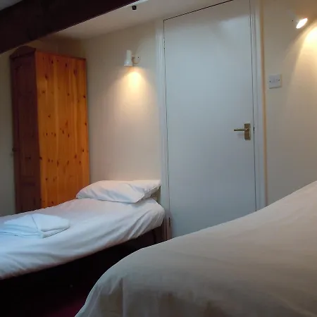 Hotel The New 3*